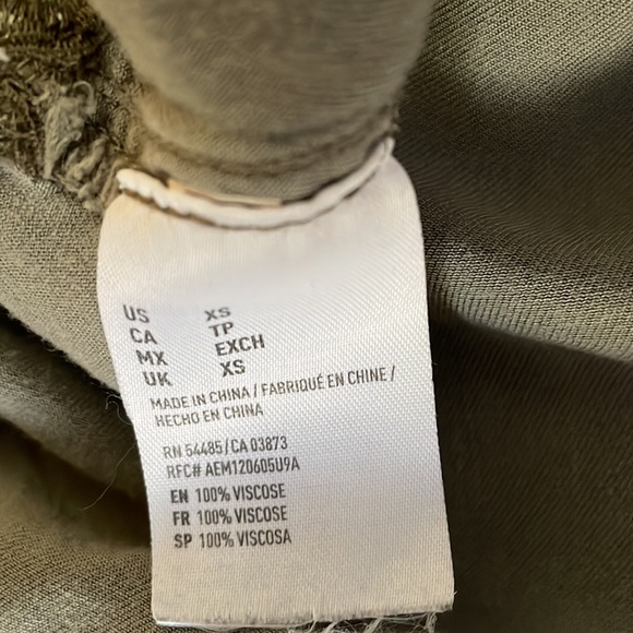 AEO 🦅 Olive Top 💚 - Picture 8 of 17